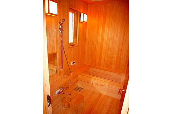 木曽ひのき浴槽は、1400mm×800mmの大きさです。