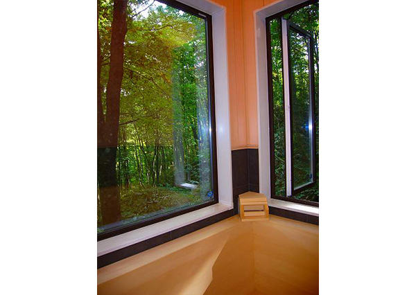 外は、グリーンがいっぱいです。夜は、ため息が出るほど星がきれいです。