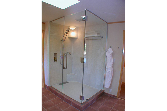 2階のオーダーメイドシャワールーム。