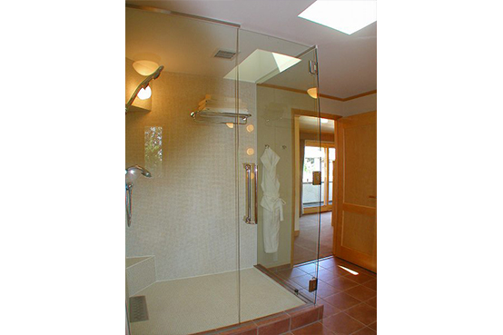 居室との一体感は、枠が見えない仕上げで素敵です。天井の一体感に注目してください。