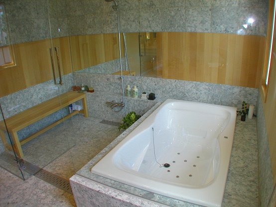 洗面室からの視界にさえぎるもの、邪魔なものはものは何もありません。