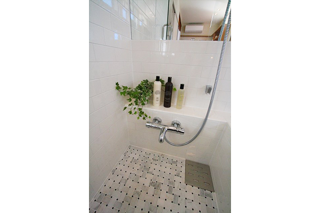 洗面室とバスルームのリフォーム