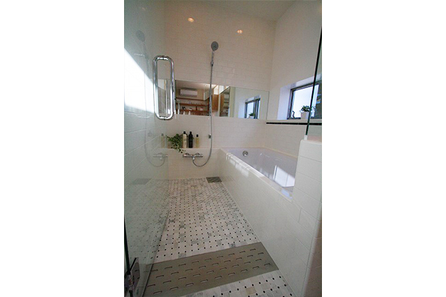 洗面室とバスルームのリフォーム