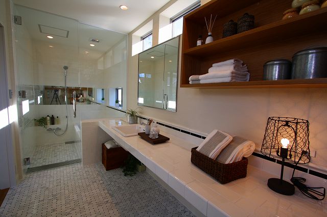 洗面室とバスルームのリフォーム