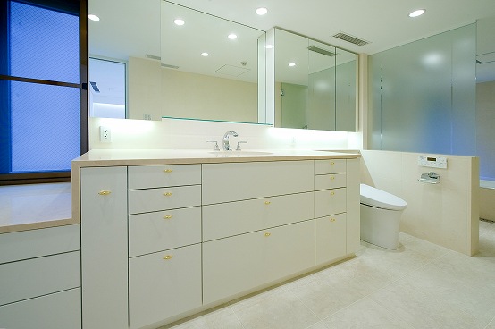 洗面化粧台もオーダーメイドです。