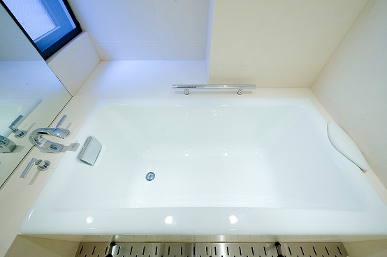 鋳物ホーロー浴槽。