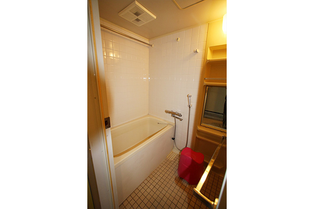 ポリバス仕様のマンション用ユニットバス。