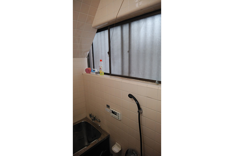 窓の部分もちょっと複雑です。