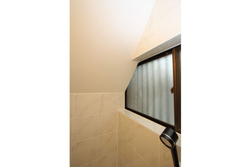 窓の部分も既存サッシに合わせて施工しました。