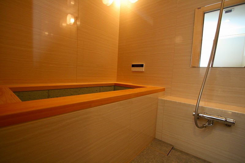 こだわりの十和田石のお風呂