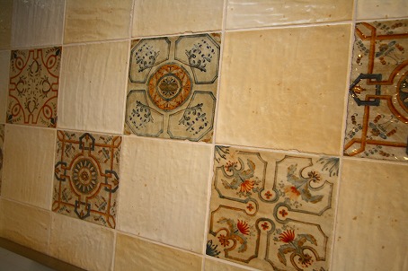 こだわりのタイルを見つけたい方は、フリーバス企画へ