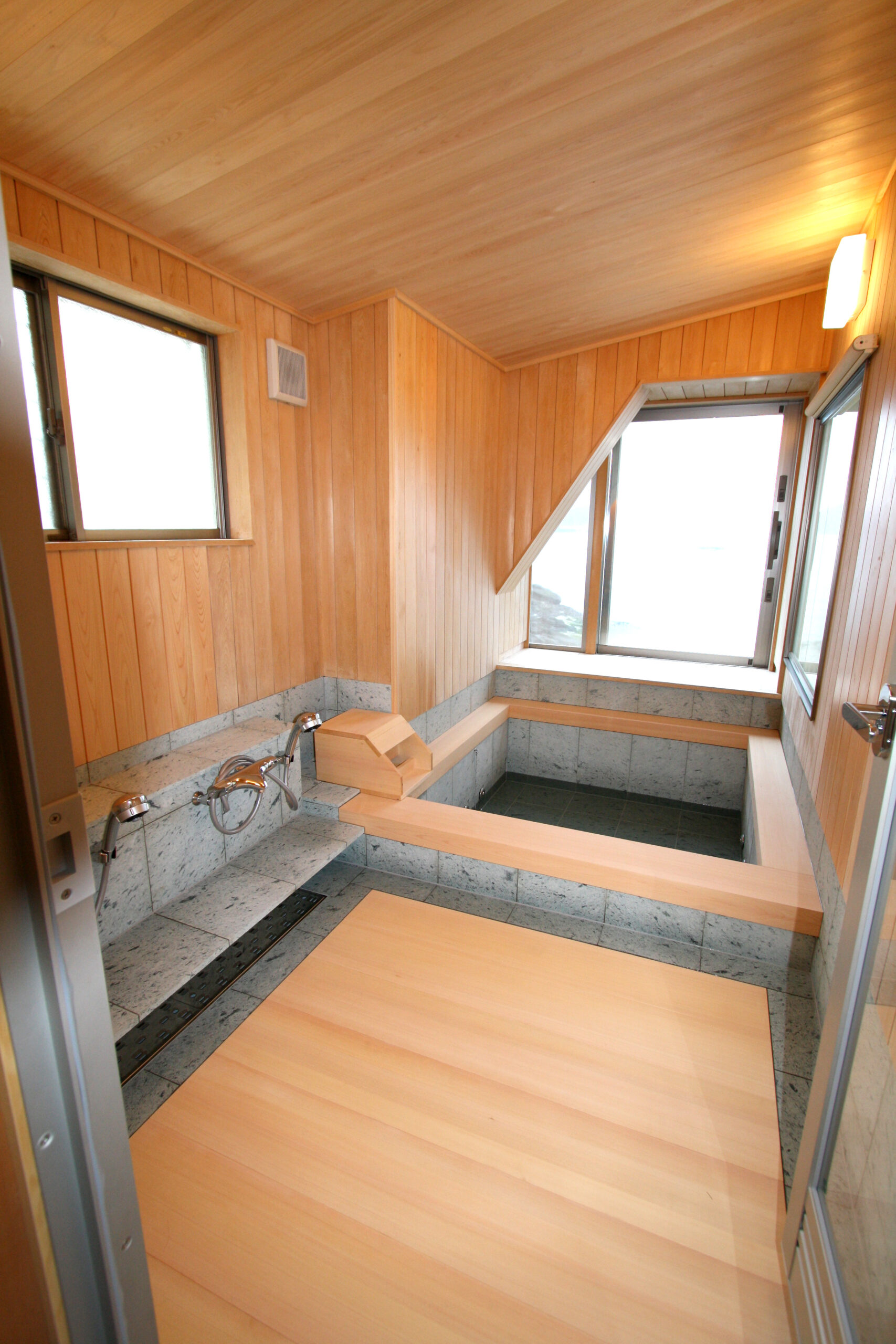 ユニットバスを超えるユニットバス 形状編