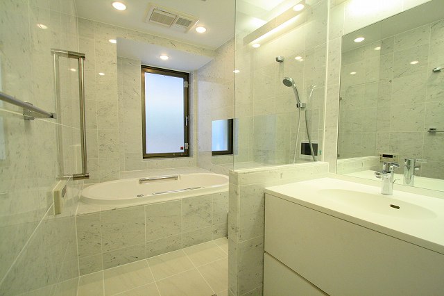 ユニットバスを超えるユニットバス 形状編