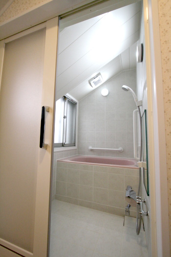 戸建て住宅の3階の浴室リフォーム