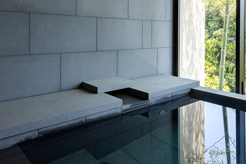 至高の和風浴室空間 天然素材とテクノロジーが融合した最高傑作バスルーム