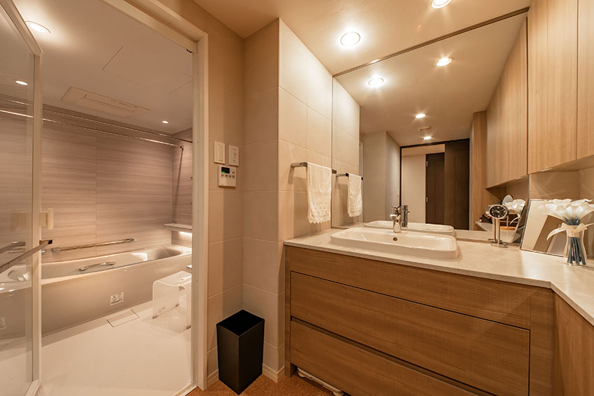 オーダーメイド洗面化粧台とTOTOシステムバスで創り上げた総合リフォーム